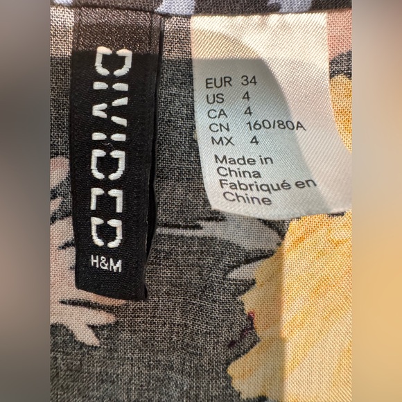 H&M Divided Floral Faux Wrap Maxi Dress – Size 4 - Picture 12 of 13